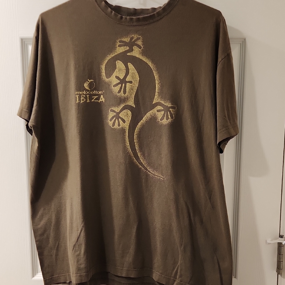 Melocotton Design Olive Green Short Sleeve Tee with Lizard Design Size XL
